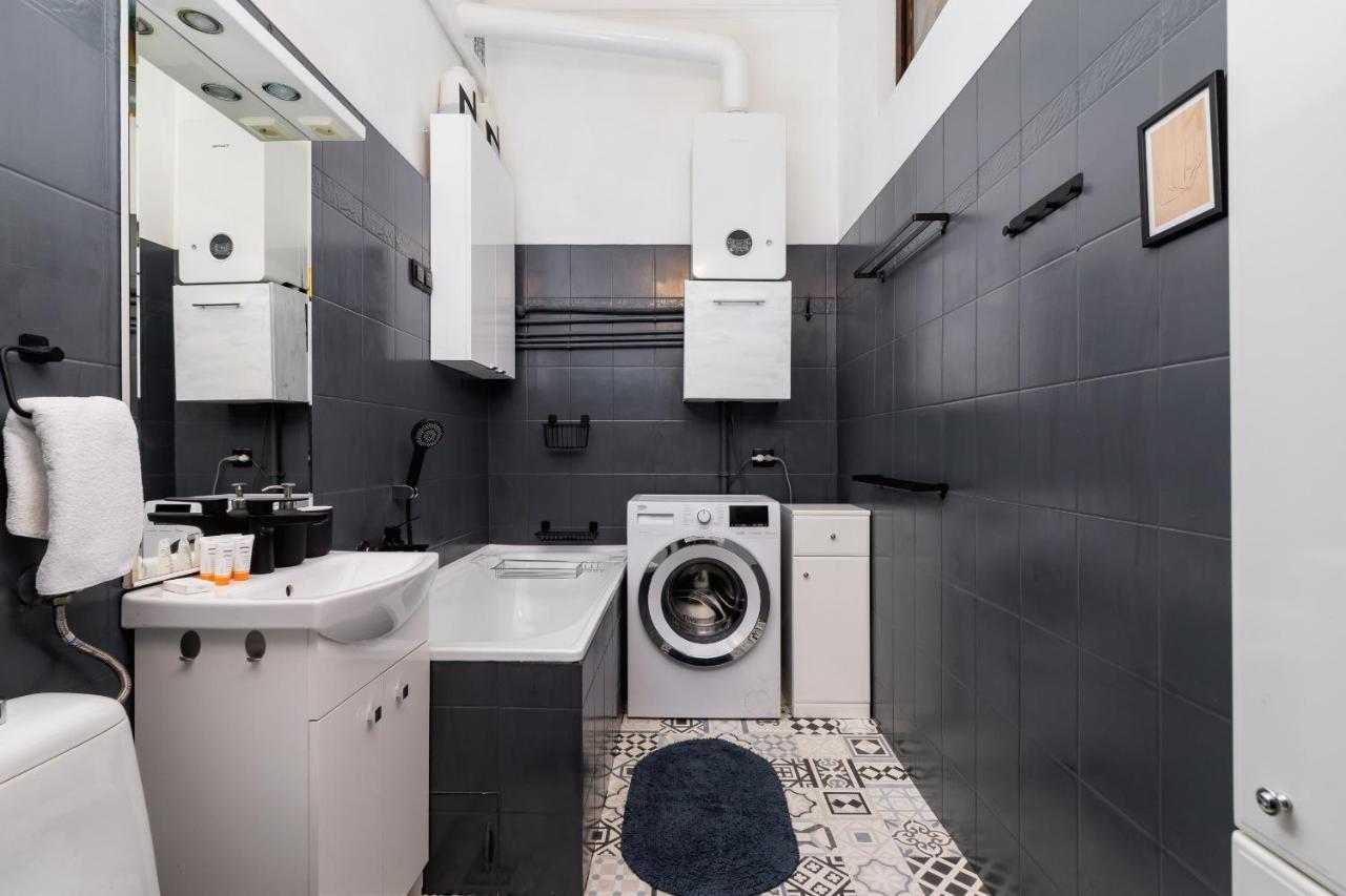 Podwale Apartment Uj Downtown Cracow By Noclegi Renters Краков Экстерьер фото