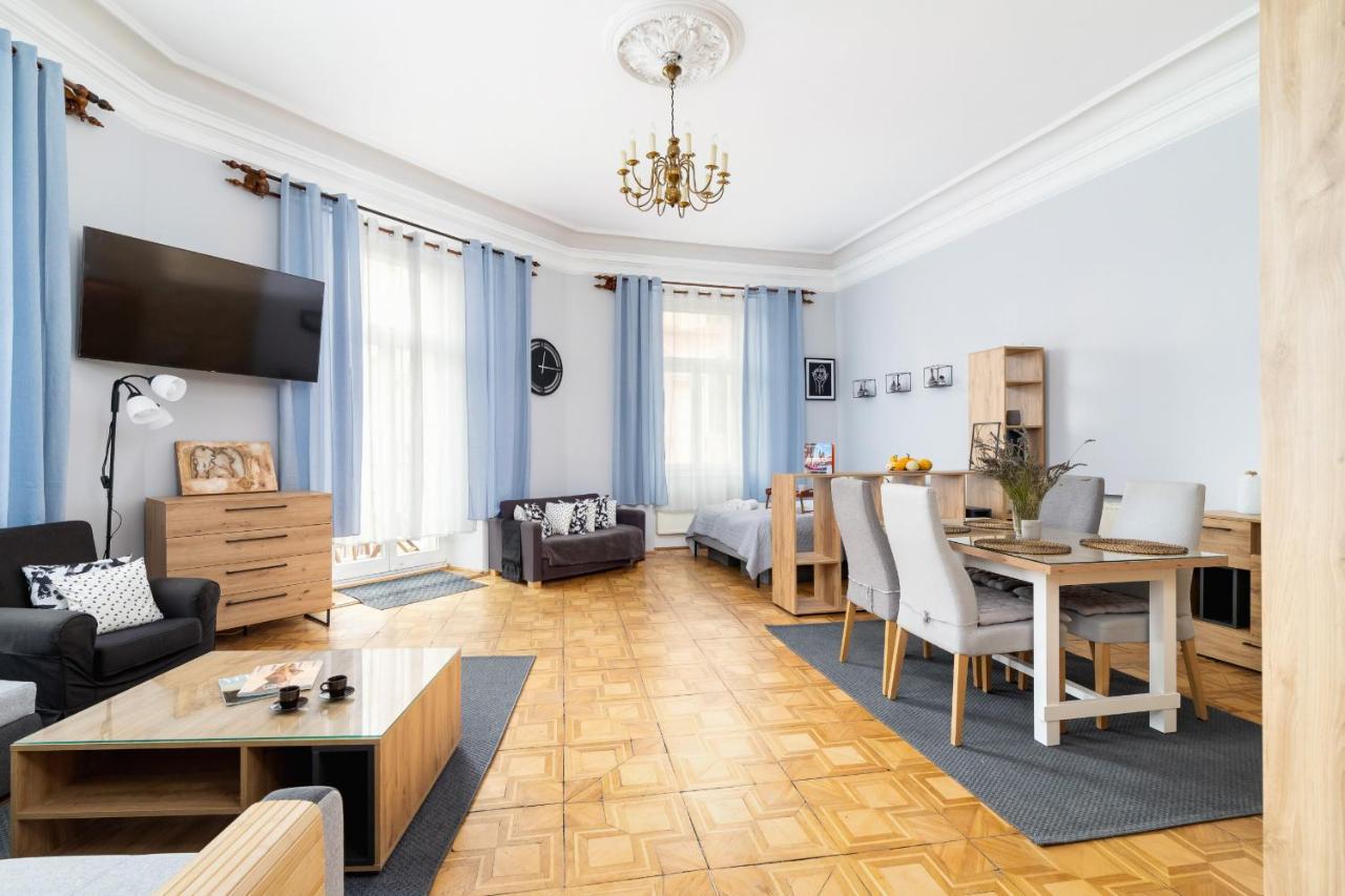Podwale Apartment Uj Downtown Cracow By Noclegi Renters Краков Экстерьер фото