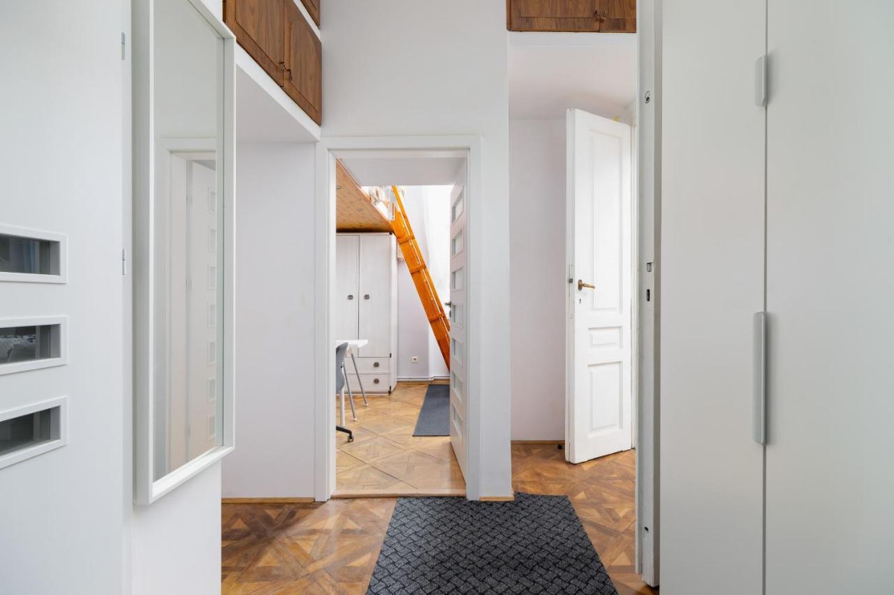 Podwale Apartment Uj Downtown Cracow By Noclegi Renters Краков Экстерьер фото