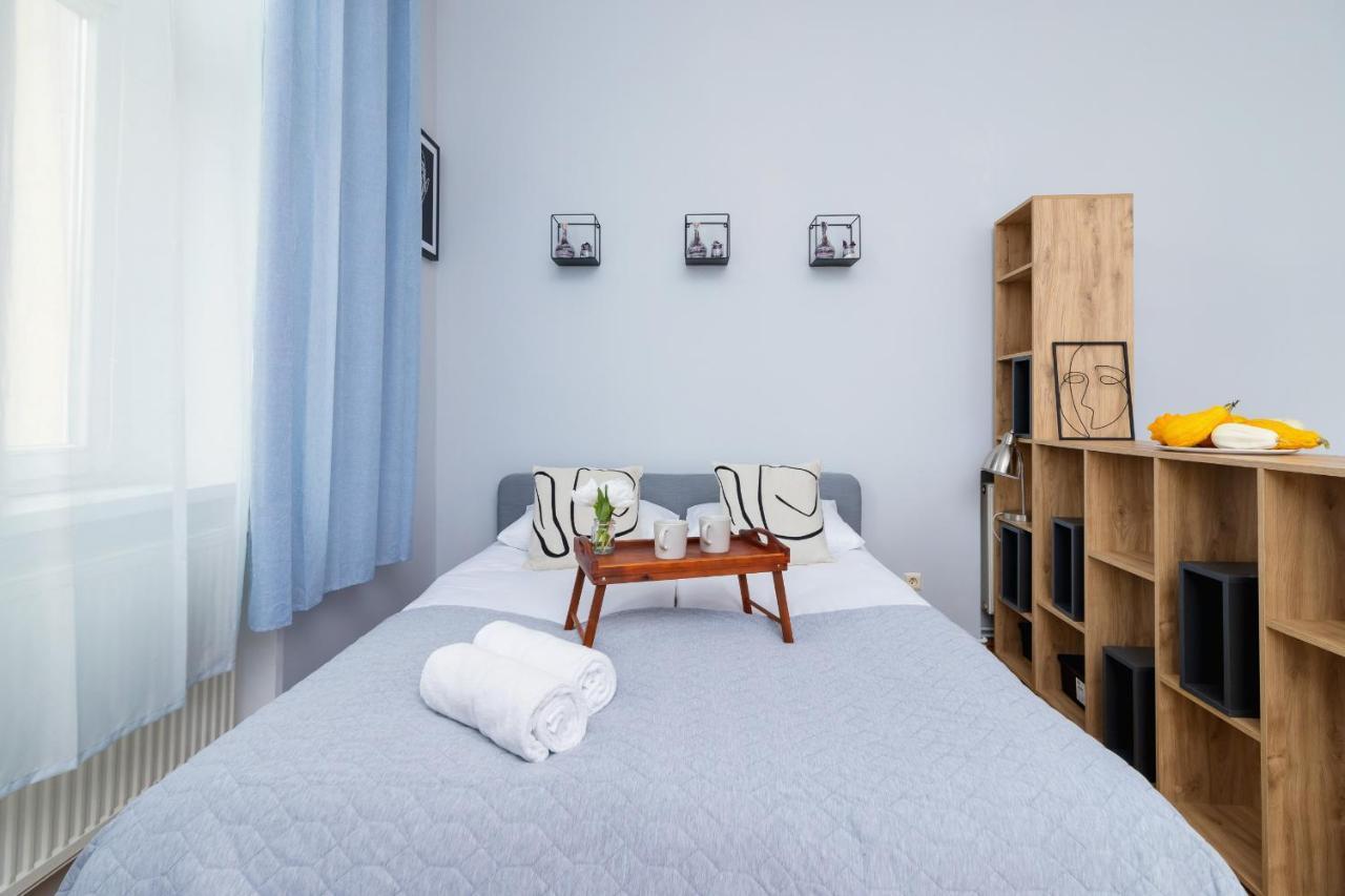 Podwale Apartment Uj Downtown Cracow By Noclegi Renters Краков Экстерьер фото